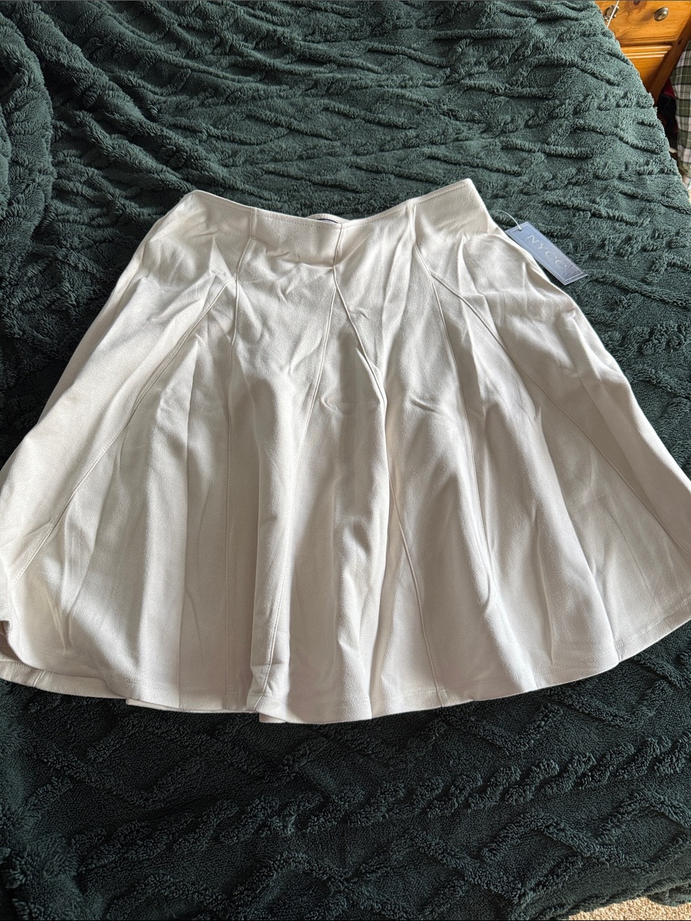 Stretch waistband Pleated A-Line Cream Skirt